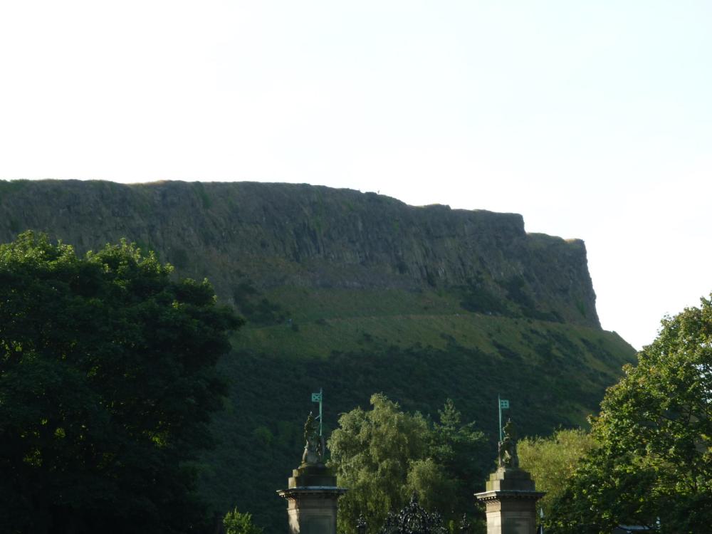 edinburgh-arthurs-seat-2